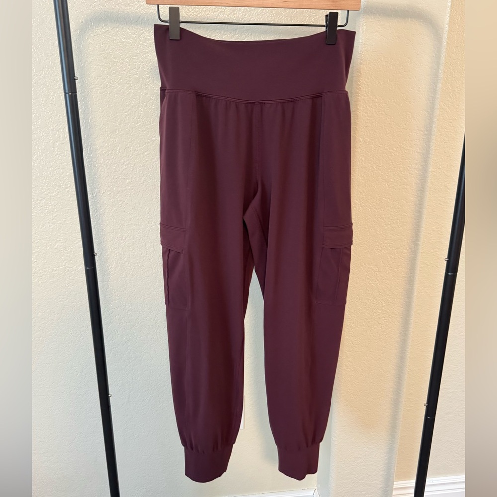 Athleta Salutation Cargo Jogger M/P